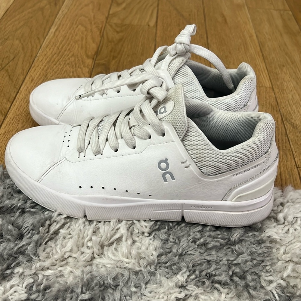 Women’s on cloud THE ROGER
